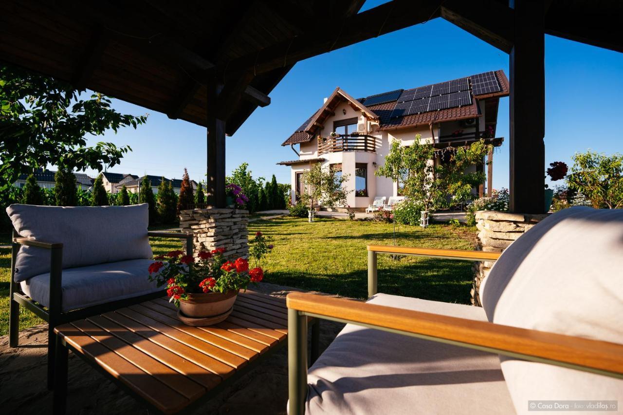Casa Dora Hotel Szucsáva Kültér fotó