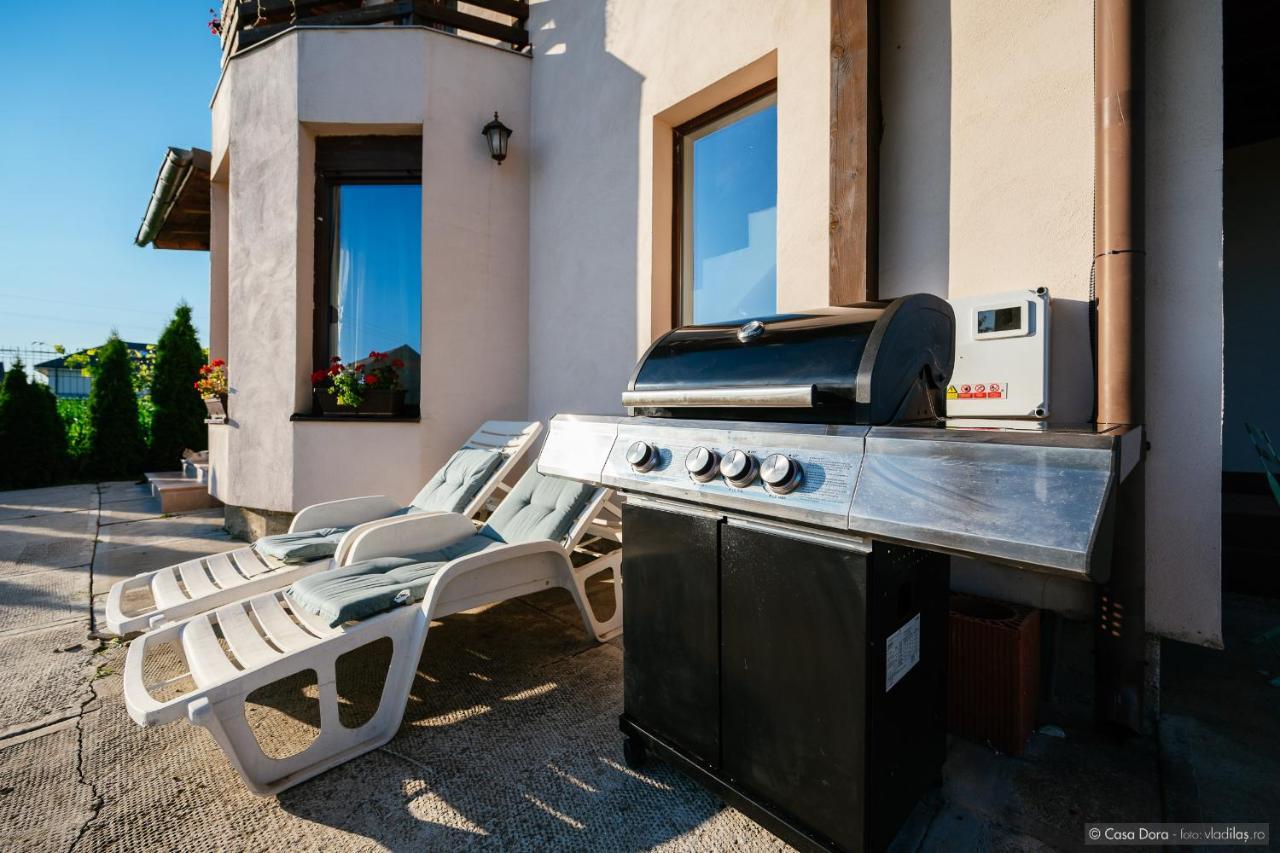 Casa Dora Hotel Szucsáva Kültér fotó
