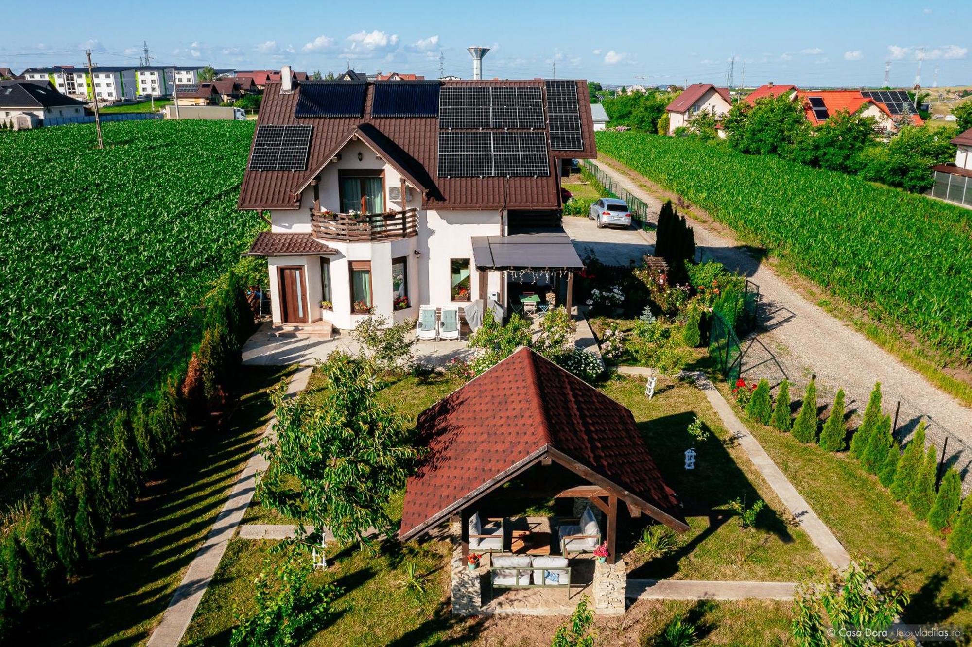 Casa Dora Hotel Szucsáva Kültér fotó